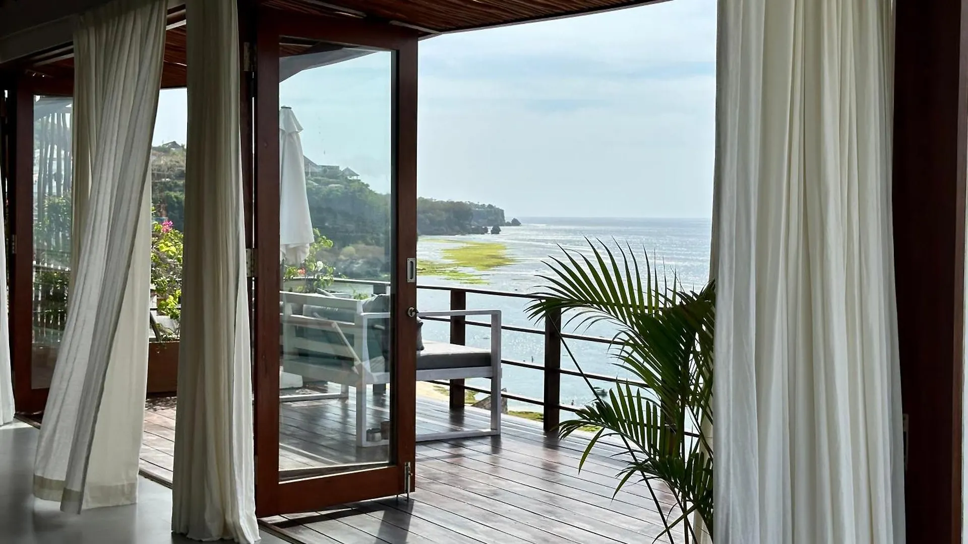 Villa Bingin High Tide Uluwatu Indonesia